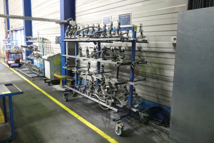 fetra - Kragarm-Rollregal/Transferwagen, mit Inhalt (Festo Industrie-Handhabungsmodul) Tragkraft: max. 500 kg